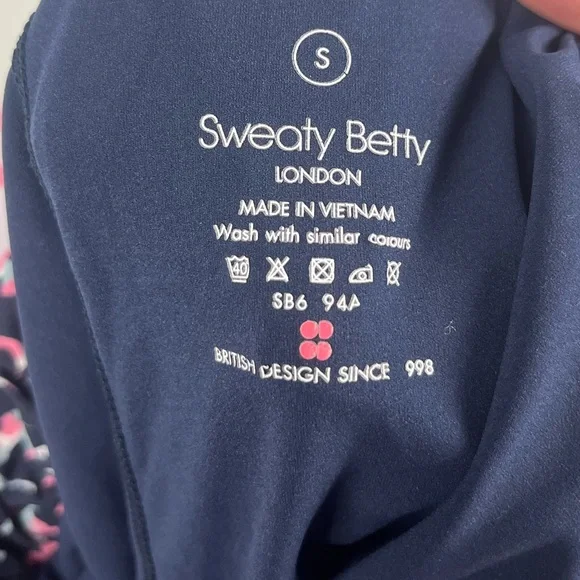 Sweaty Betty On Your Marks 4" Running Shorts size small blue pink white - Picture 7 of 7